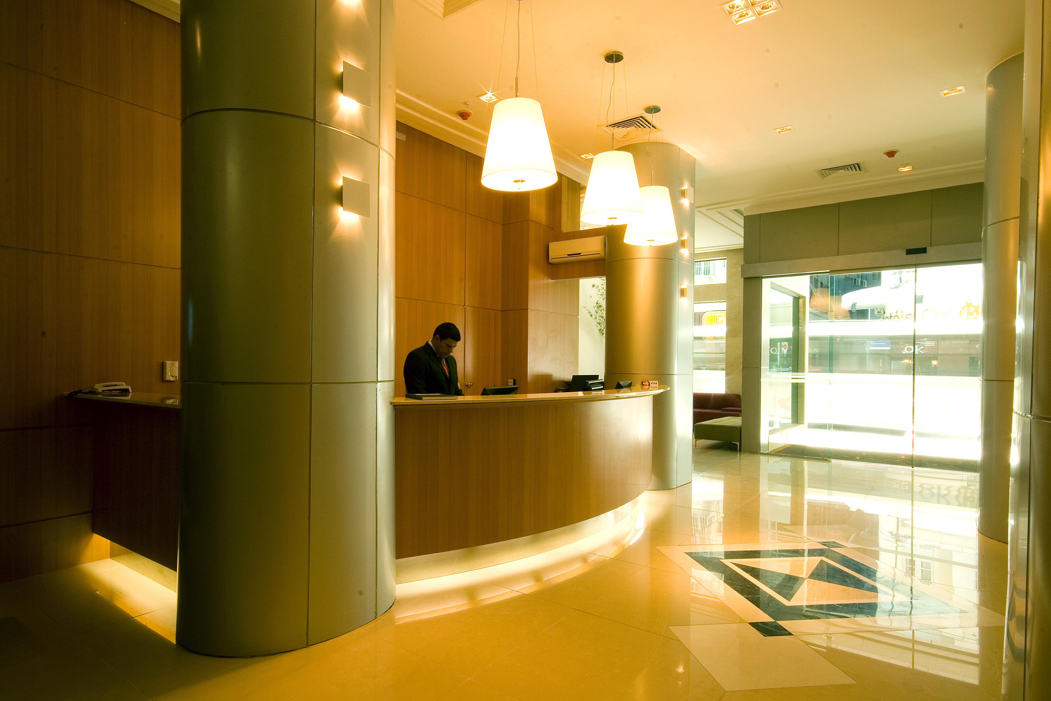 ריו דה ז'ניירו Hotel Atlantico Business Centro מראה חיצוני תמונה Reception desk of a modern hotel